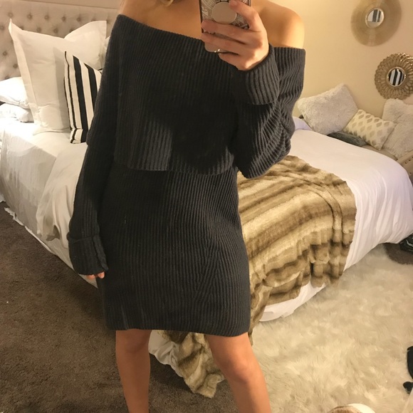 Nordstrom Sweaters - Nordstrom Off the Shoulder Knit Sweater SZ Small